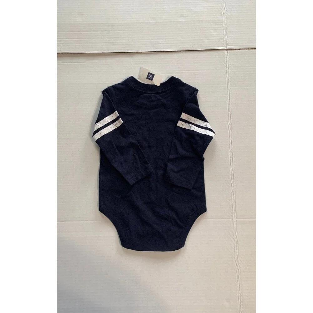Baby Gap bodysuit 12-18 month New With Tag